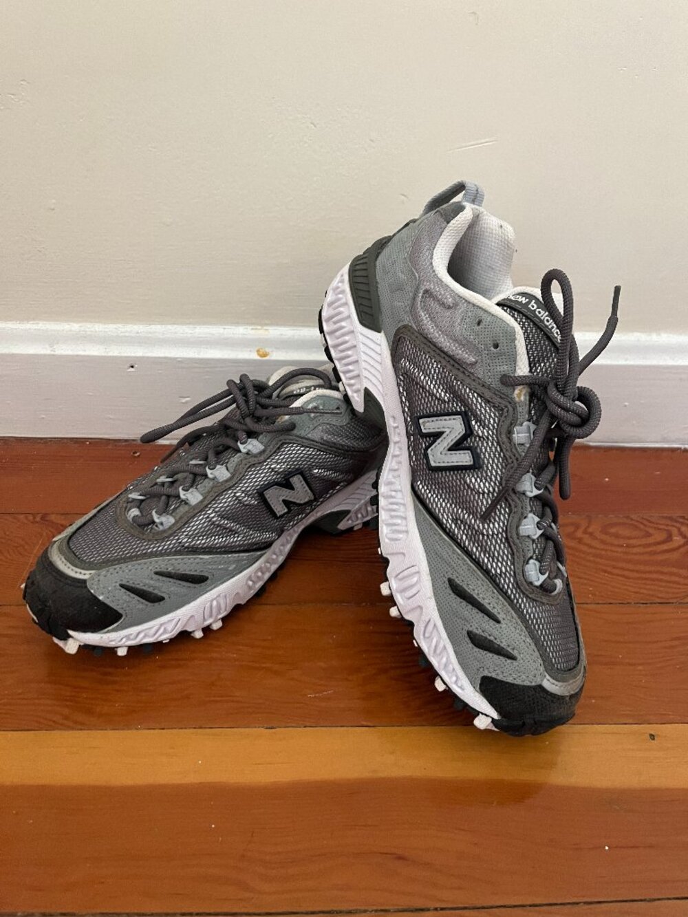 NEW BALANCE 804 AllTerrain Shoes Women's Size 8 Running/Jogging